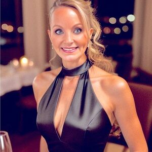 GIFT WITH PURCHASE! I WILL CONSIDER TRADES, OFFERS, BEAT ANY PRICE, MAIL ON MON.